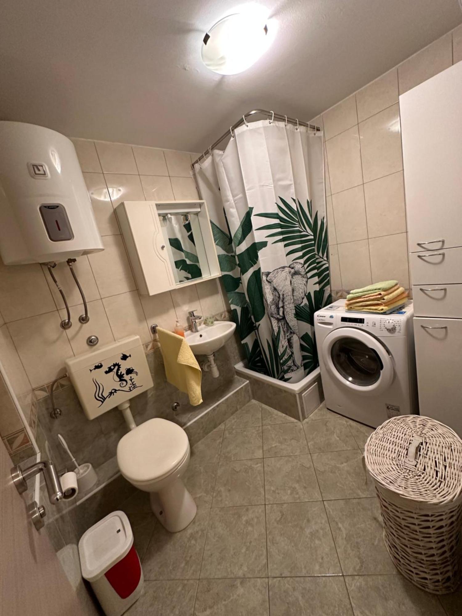 Apartman Lana Каштела Екстер'єр фото