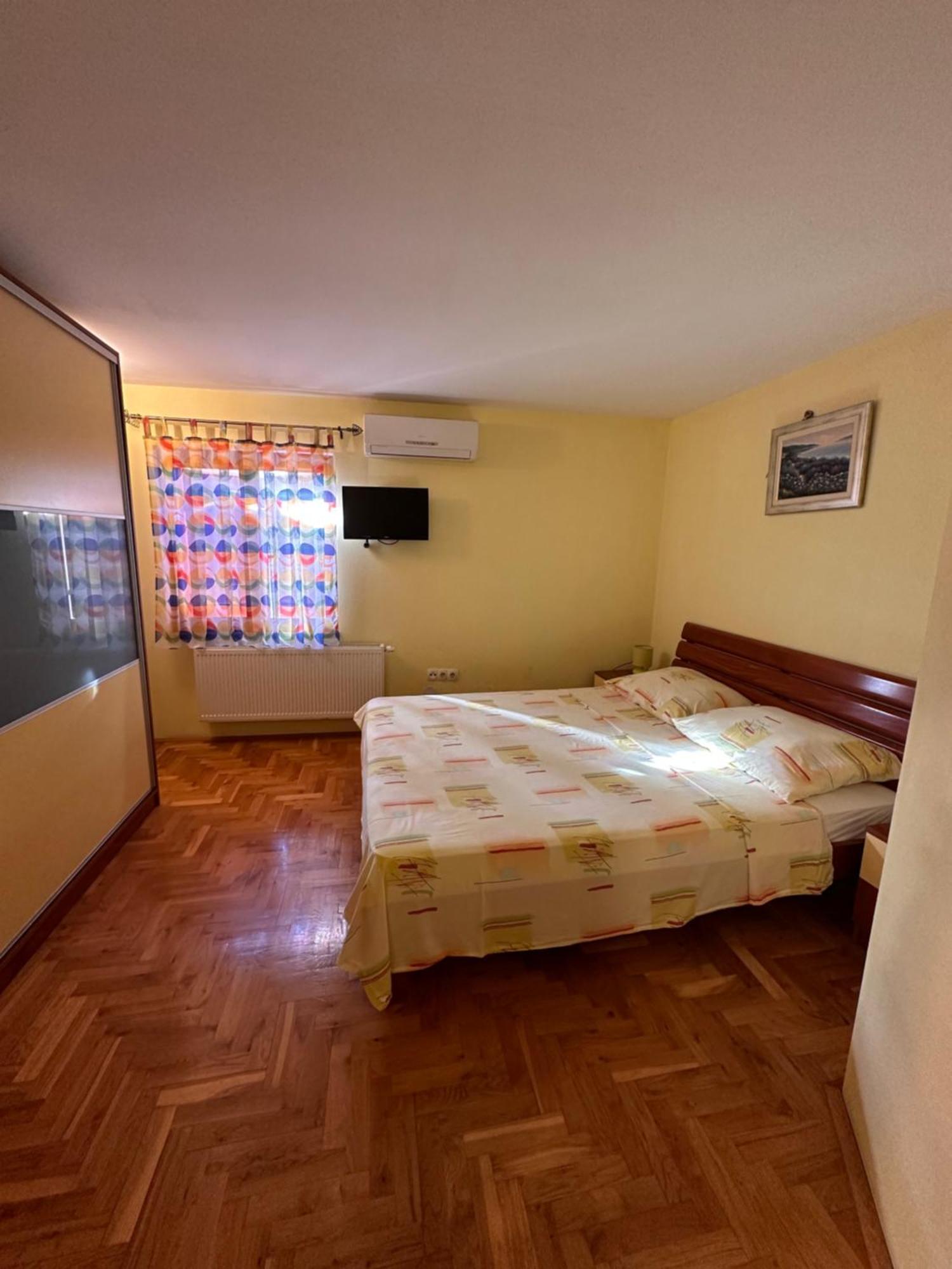 Apartman Lana Каштела Екстер'єр фото