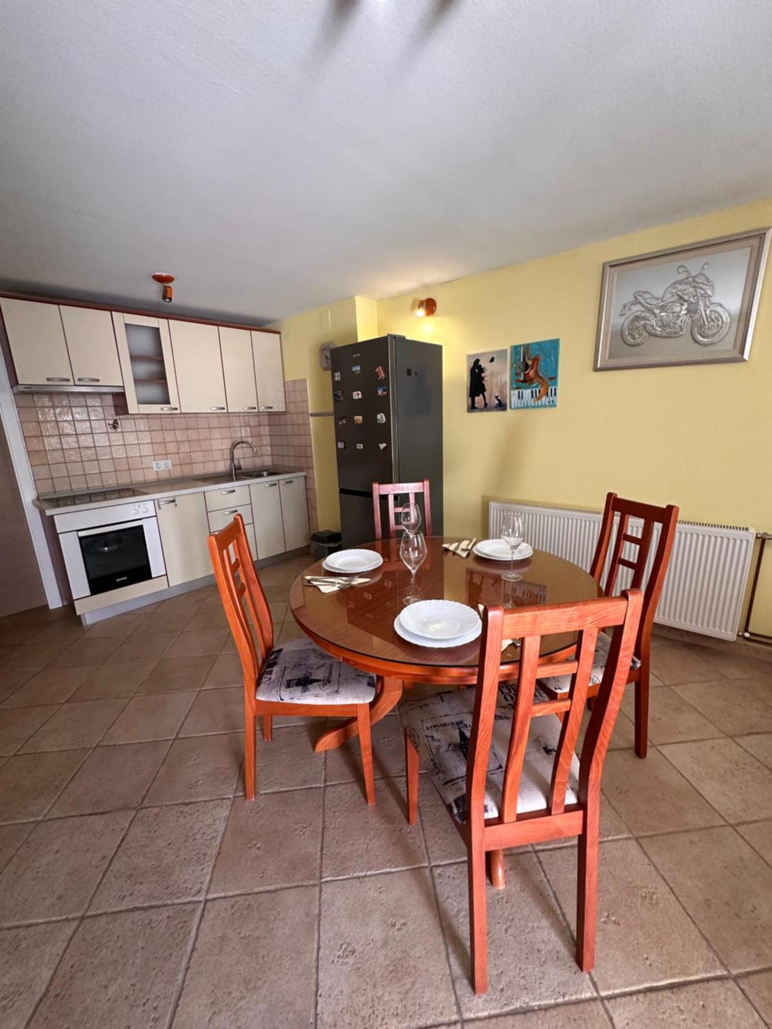 Apartman Lana Каштела Екстер'єр фото
